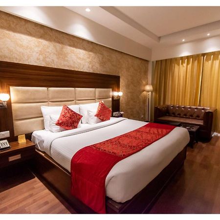 The Grand Ambassador Hotel Phagwara Exterior photo