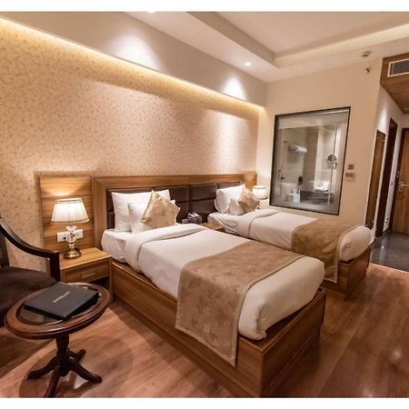 The Grand Ambassador Hotel Phagwara Exterior photo