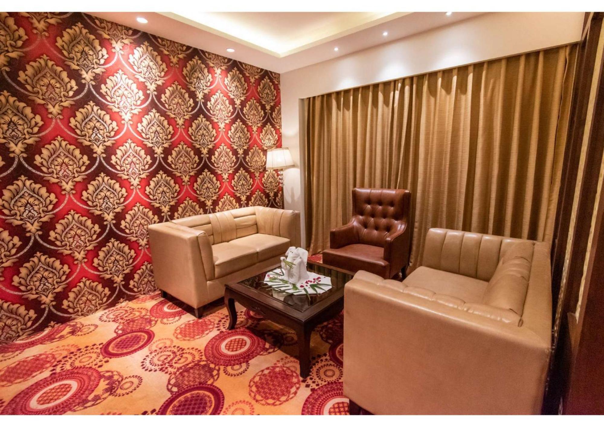 The Grand Ambassador Hotel Phagwara Exterior photo