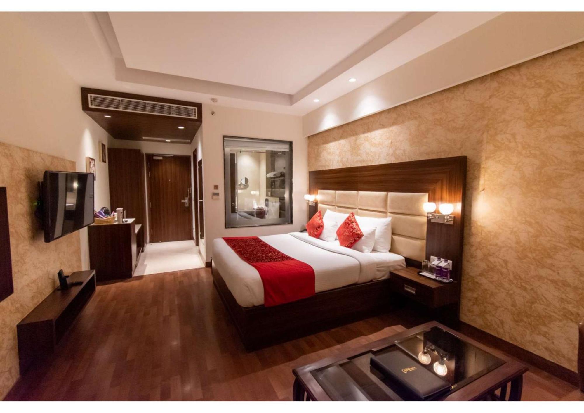 The Grand Ambassador Hotel Phagwara Exterior photo