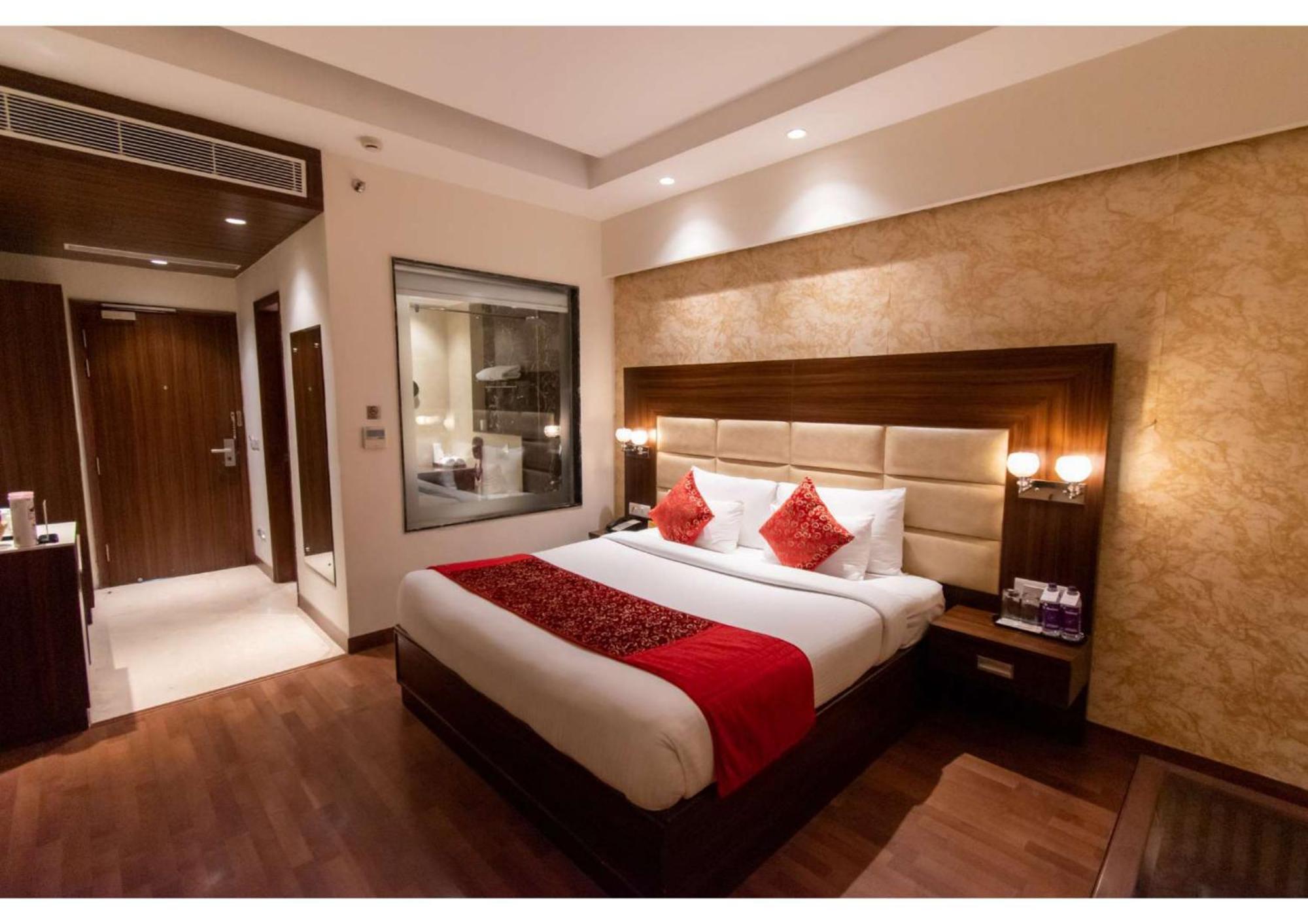 The Grand Ambassador Hotel Phagwara Exterior photo