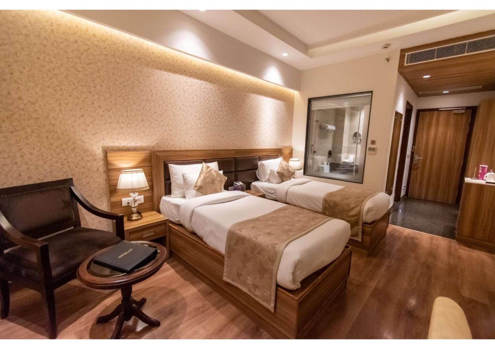 The Grand Ambassador Hotel Phagwara Exterior photo