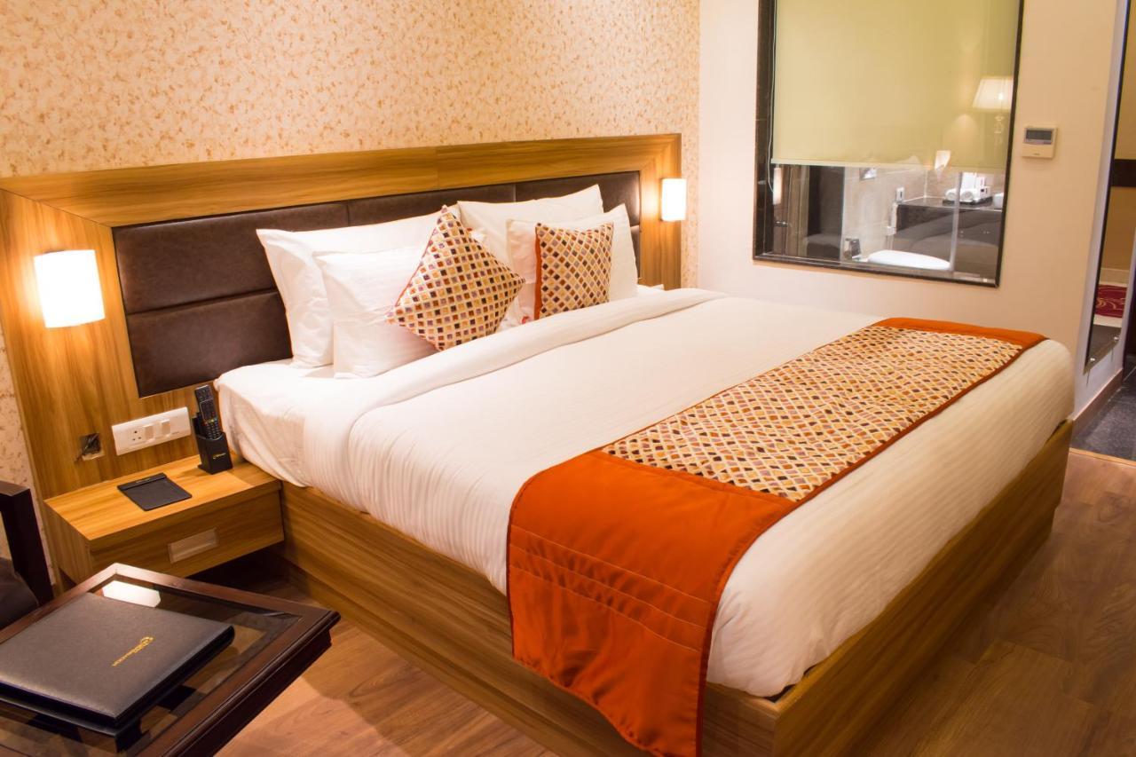 The Grand Ambassador Hotel Phagwara Exterior photo