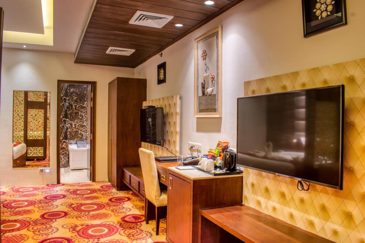 The Grand Ambassador Hotel Phagwara Exterior photo
